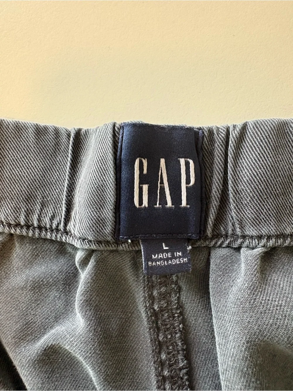 Gap Casual faded black shorts - Large